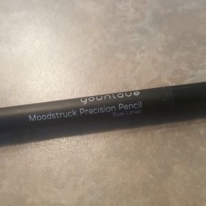 Younique Eye Liner - Perfect